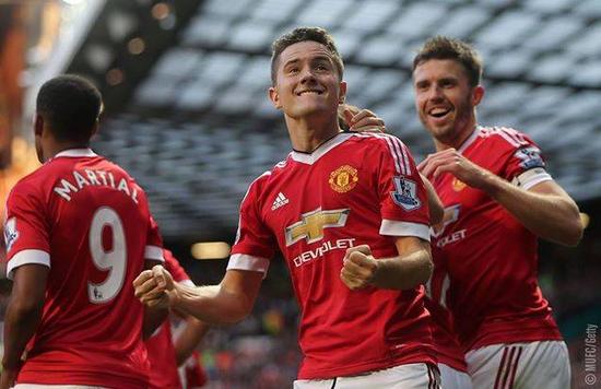 中场球员承 中场球员承