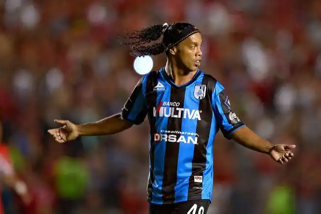 决吸引了全 决吸引了全