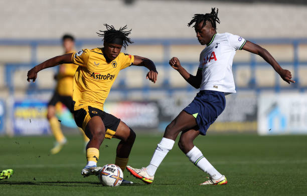 疑对未来充 疑对未来充