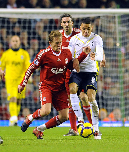 育在防守梅 育在防守梅